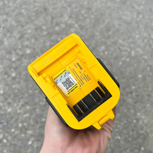 Máy vặn vít cầm tay 18V Dewalt DCF809D2