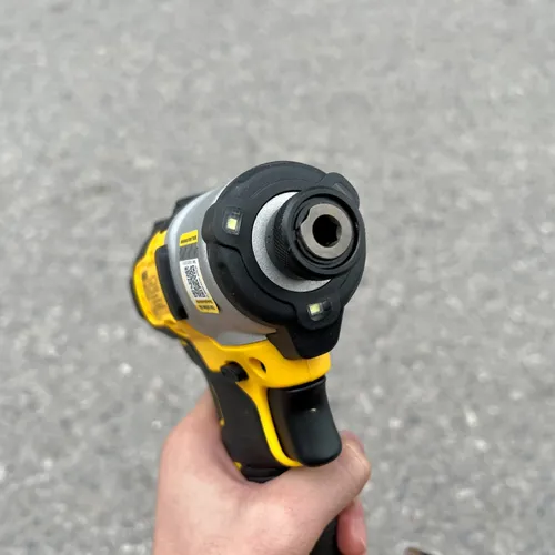 Máy vặn vít dùng pin 20V DeWalt DCF840N-B1