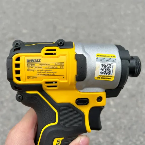 Máy vặn vít dùng pin 20V DeWalt DCF840N-B1