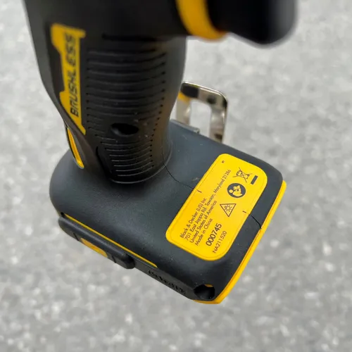 Máy vặn vít dùng pin 20V DeWalt DCF840N-B1