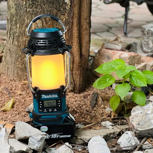 Radio kết hợp đèn lồng dùng pin Makita DMR055