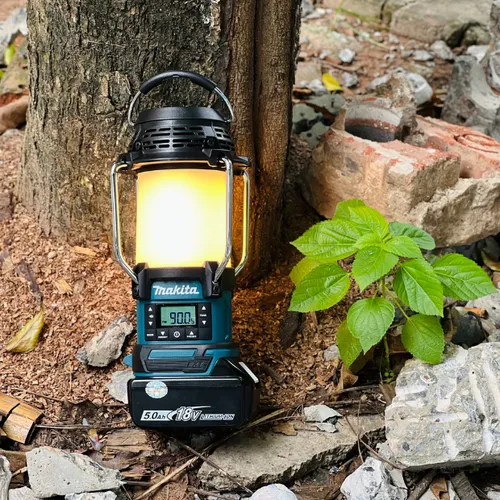 Radio kết hợp đèn lồng dùng pin Makita DMR055