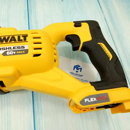 Máy cưa kiếm Dewalt DCS389 hàng USA