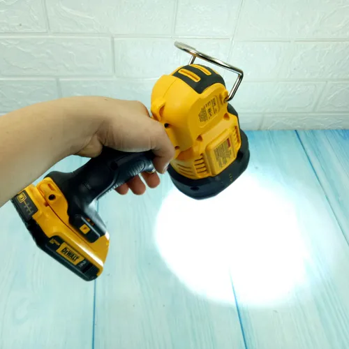 Đèn pin Dewalt DCL043 ( hàng USA )