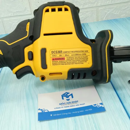 Máy cưa kiếm dùng pin Dewalt 20v DCS369