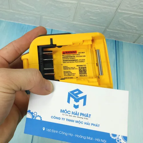 Máy cưa kiếm dùng pin Dewalt 20v DCS369