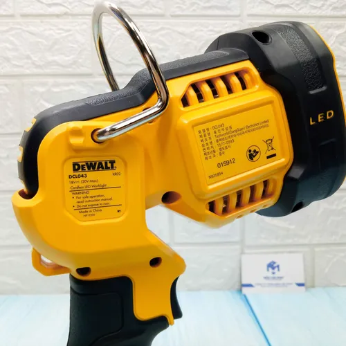 Đèn Led dùng pin 20V Dewalt DCL043