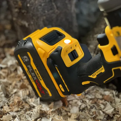 Máy khoan động lực dùng pin 18V DeWalt DCD999