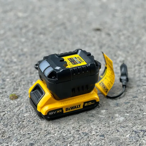 Bộ sạc pin 10.8-18V/ 2A Dewalt DCB1102-B1