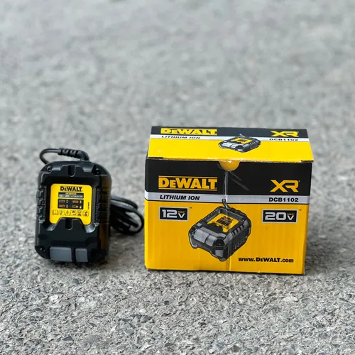 Bộ sạc pin 10.8-18V/ 2A Dewalt DCB1102-B1