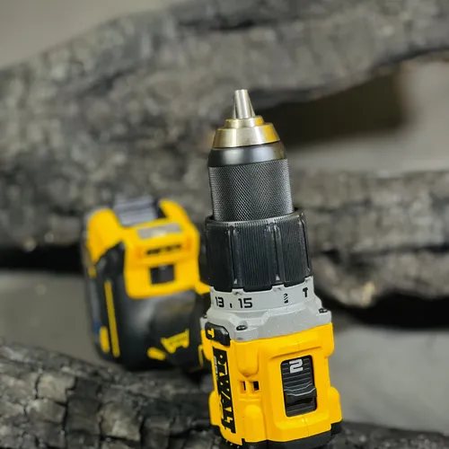Máy khoan vặn vít dùng pin 18V Dewalt  DCD800N-B1