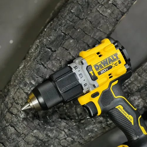 Máy khoan vặn vít dùng pin 18V Dewalt  DCD800N-B1