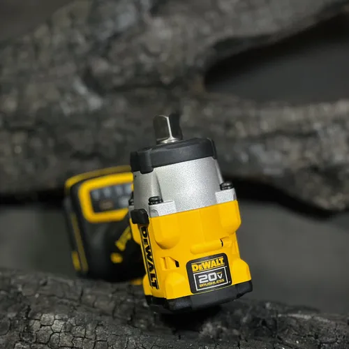 Máy siết bulong dùng pin 20V Dewalt DCF922