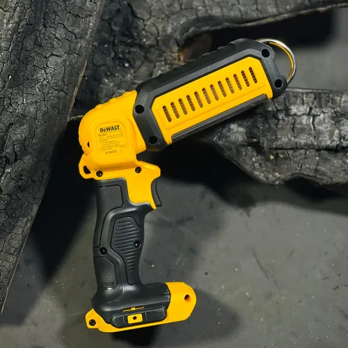 Đèn LED Pin DEWALT 20V MAX DCL050N-KR