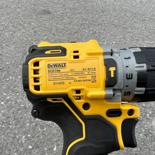Combo máy khoan pin cầm tay Dewalt 12V DCD706D2