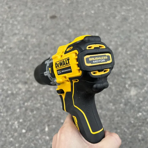 Combo máy khoan pin cầm tay Dewalt 12V DCD706D2