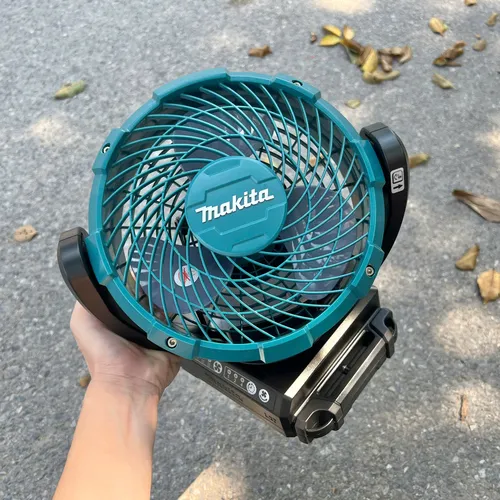 Quạt dùng pin 18V Makita DCF102