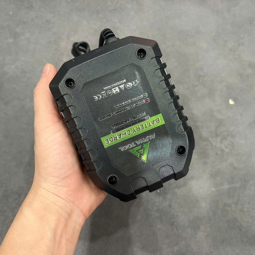 Sạc pin 21V Alpha Tool AP-S020A