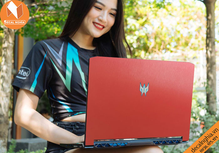 Decal dán laptop Acer Predator Triton 500 PT515 (N18W3) hạn chế dấu vân tay khi sử dụng Decal dán laptop Acer Predator Triton 500 PT515 (N18W3) hạn chế dấu vân tay khi sử dụng