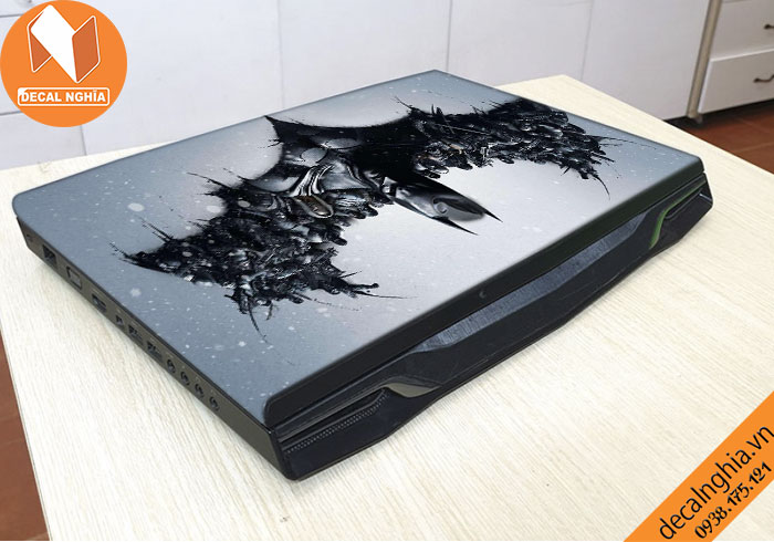 Aluminum skin dán Laptop Alienware 17XR3 mang đậm dấu ấn cá nhân Aluminum skin dán Laptop Alienware 17XR3 mang đậm dấu ấn cá nhân