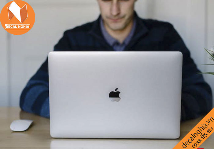 Aluminum dán Macbook Pro sự bảo vệ hoàn hảo trong quá trình sử dụng Aluminum dán Macbook Pro sự bảo vệ hoàn hảo trong quá trình sử dụng