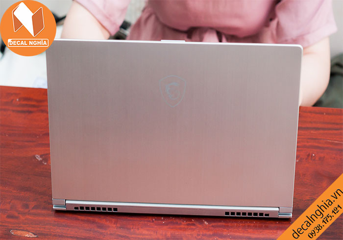 Decal dán laptop MSI 15 A10M hạn chế dấu vân tay khi sử dụng Decal dán laptop MSI 15 A10M hạn chế dấu vân tay khi sử dụng