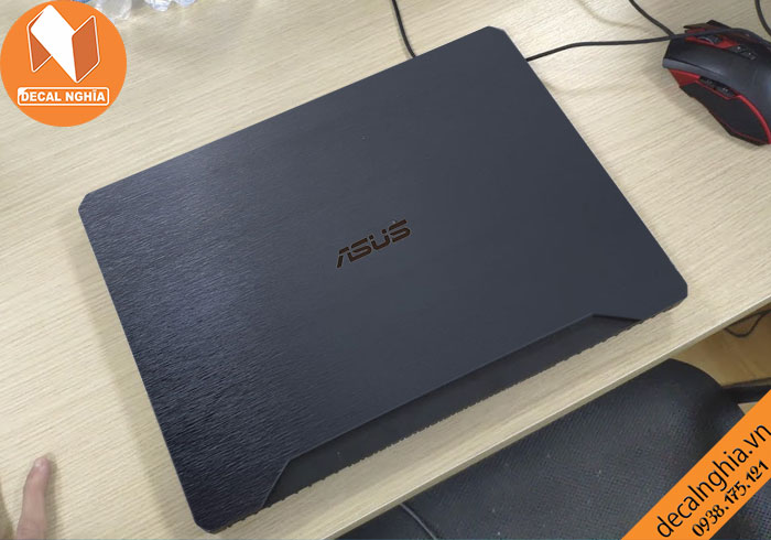 Decal dán laptop Asus FX705 hạn chế dấu vân tay khi sử dụng Decal dán laptop Asus FX705 hạn chế dấu vân tay khi sử dụng