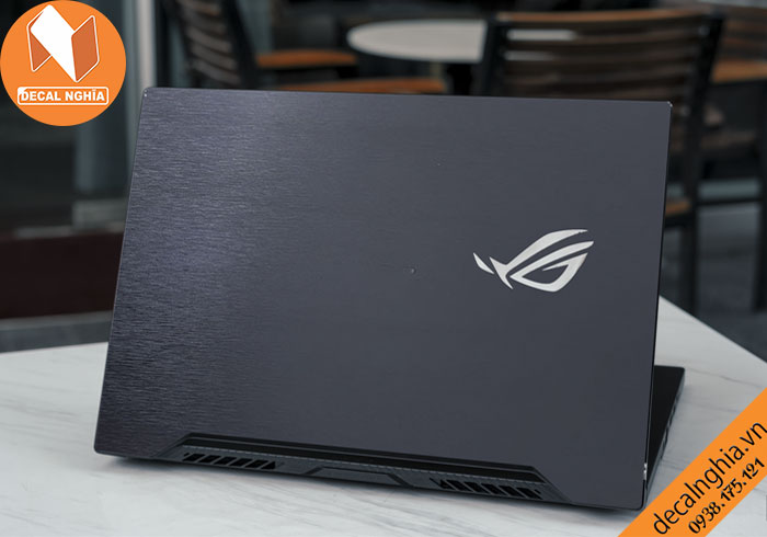 Decal dán laptop Asus Zephyrus GA502D hạn chế dấu vân tay khi sử dụng Decal dán laptop Asus Zephyrus GA502D hạn chế dấu vân tay khi sử dụng