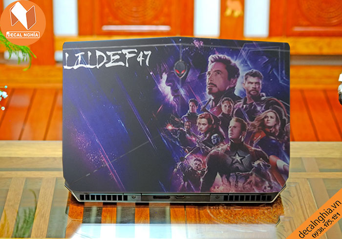 Aluminum skin dán Laptop Alienware 15R2 mang đậm dấu ấn cá nhân Aluminum skin dán Laptop Alienware 15R2 mang đậm dấu ấn cá nhân