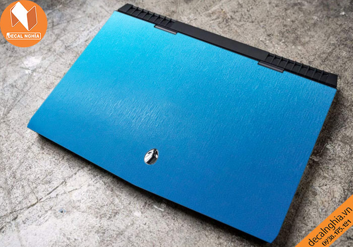 Aluminum dán Laptop Alienware 17R5 bảo vệ đến từng chi tiết nhỏ Aluminum dán Laptop Alienware 17R5 bảo vệ đến từng chi tiết nhỏ