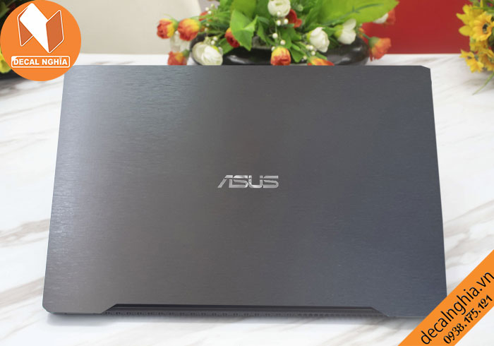 Decal dán laptop Asus F570Z hạn chế dấu vân tay khi sử dụng Decal dán laptop Asus F570Z hạn chế dấu vân tay khi sử dụng