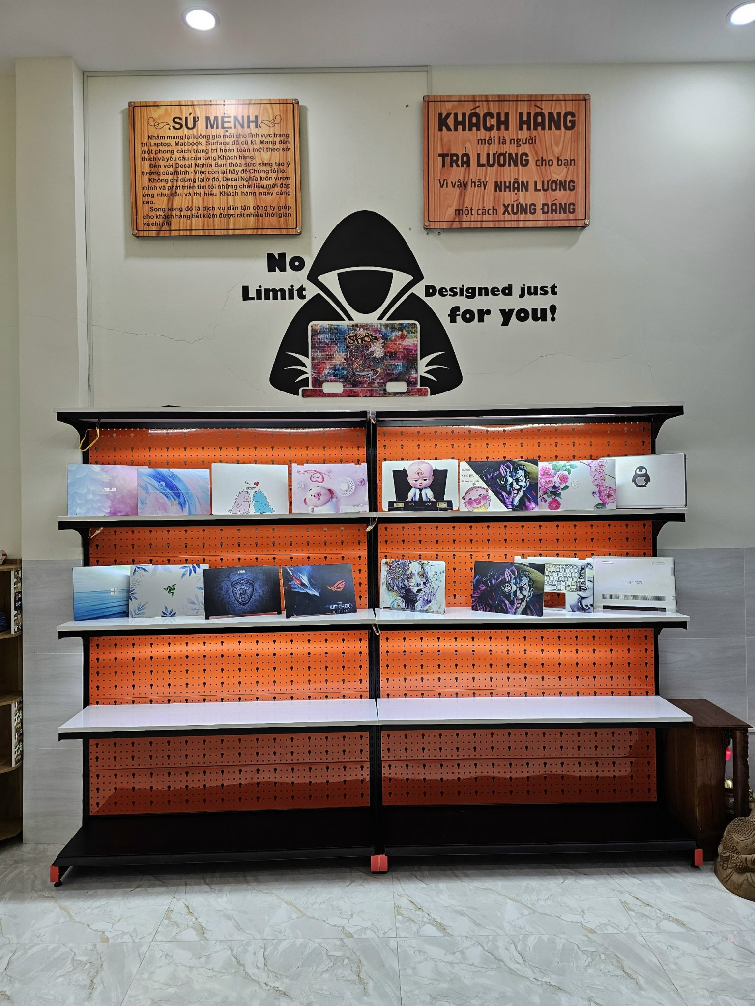 dan-decal-laptop-tan-binh