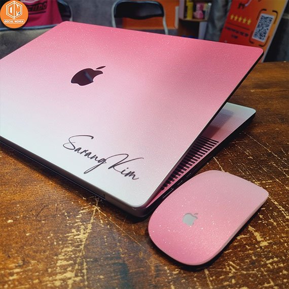 Thiết kế màu sắc kết hợp chữ ký độc đáo