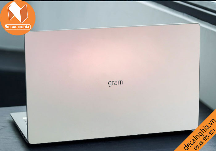 Aluminum dán laptop LG Gram 15, giữ lại nét nguyên bản Aluminum dán laptop LG Gram 15, giữ lại nét nguyên bản