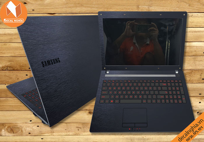 Aluminum dán laptop Samsung giữ nguyên màu zin vỏ máy Aluminum dán laptop Samsung giữ nguyên màu zin vỏ máy