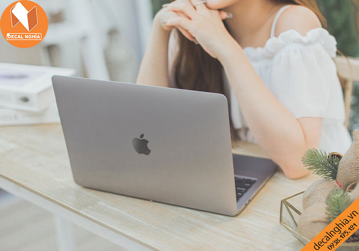 Aluminum dán Macbook Pro sự bảo vệ hoàn hảo trong quá trình sử dụng Aluminum dán Macbook Pro sự bảo vệ hoàn hảo trong quá trình sử dụng