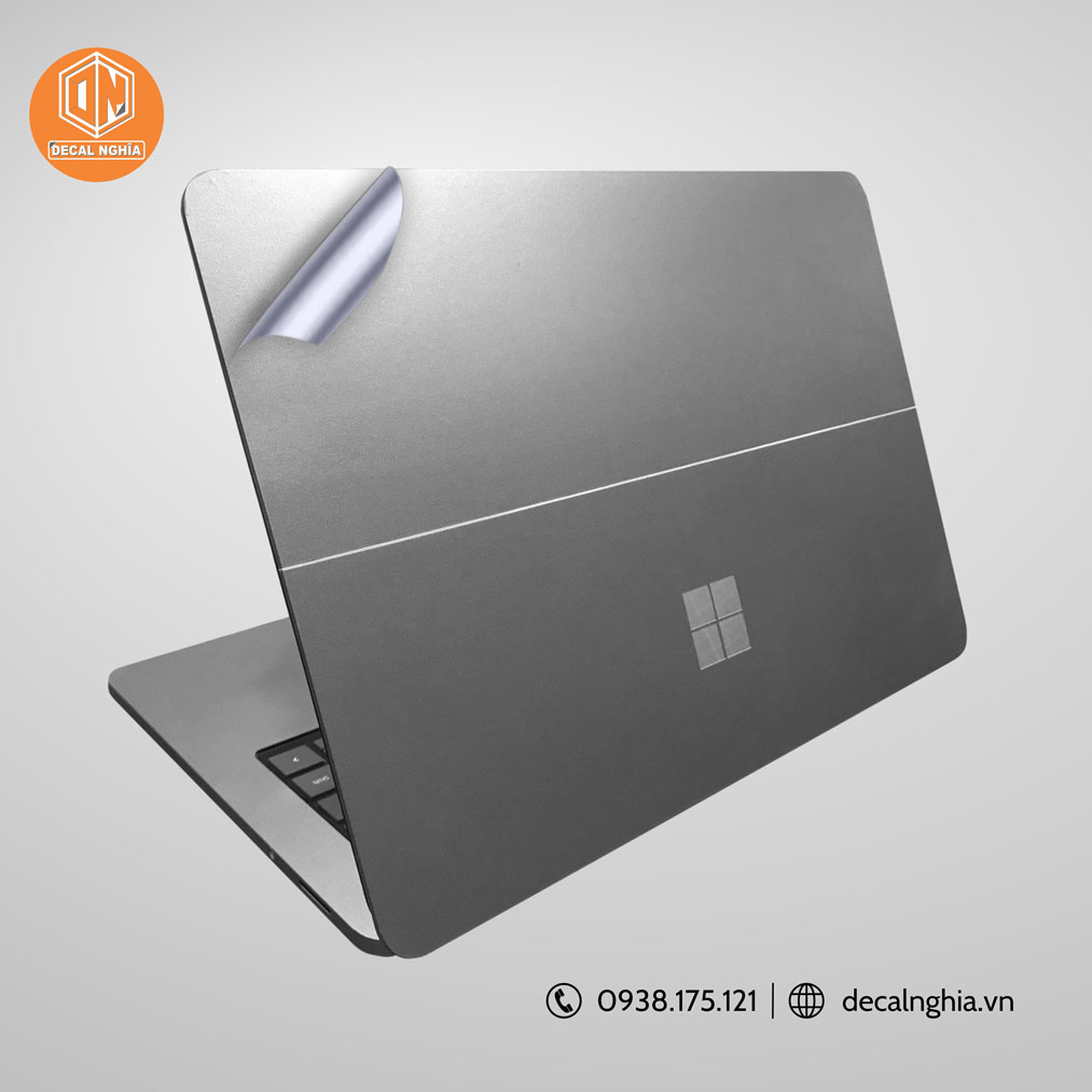 Có nên dán mặt logo surface laptop hay không?