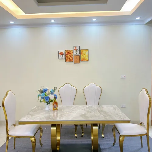 Bàn ăn mặt đá B36