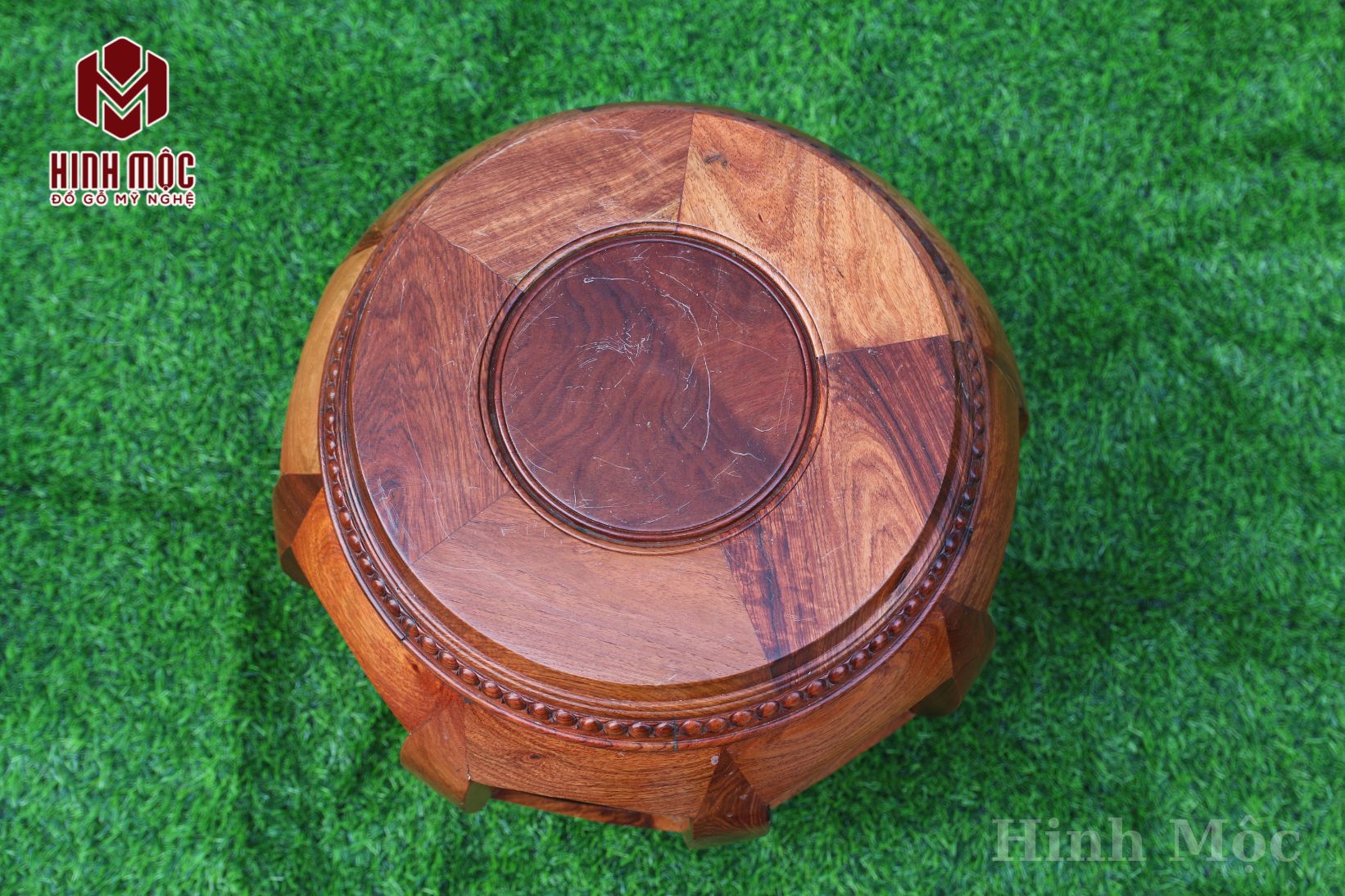 Đôn trống gỗ hương với mặt đôn tròn đường kính 28cm Đôn trống gỗ hương với mặt đôn tròn đường kính 28cm