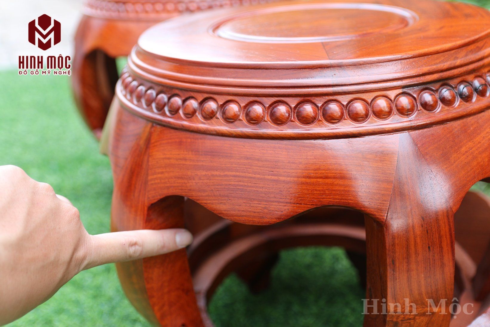 Độ dày chân đôn trống gỗ hương lên tới 4cm đảm bảo đôn được vững chãi, chắc chắn Độ dày chân đôn trống gỗ hương lên tới 4cm đảm bảo đôn được vững chãi, chắc chắn