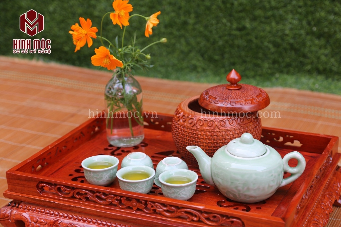 Khay trà chân quỳ gỗ hương mặt đục chữ thọ Khay trà chân quỳ gỗ hương mặt đục chữ thọ