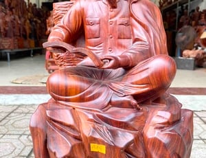 Cách bài trí tượng Bác Hồ trong phòng khách, hội trường cơ quan