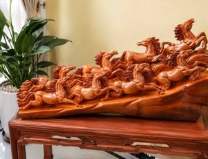Ý nghĩa tượng gỗ mã đáo thành công: Biểu tượng gìn giữ hưng thịnh và đỉnh cao sự nghiệp