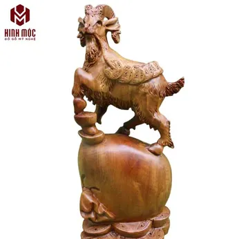 Dê núi đứng túi tiền gỗ hương