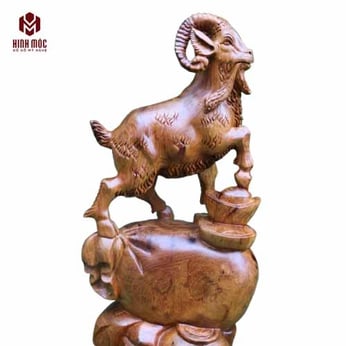 Nhất dê ngậm xâu tiền cao 45cm