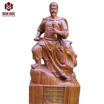 Tượng gỗ Trần Quốc Tuấn dáng ngồi mẫu mới