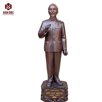 Bác Hồ đứng chào cao 60cm gỗ mun