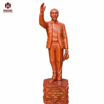 Tượng Bác Hồ cầm mũ cối đứng chào cao 70cm gỗ hương
