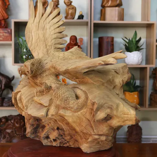 Đại bàng đánh rắn gỗ xá xị