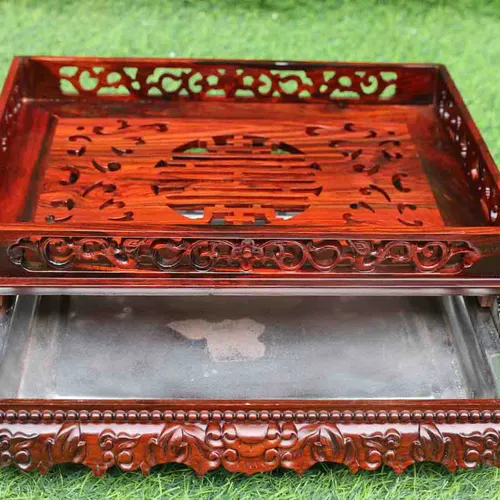 Khay trà chân rồng gỗ trắc. Kích thước 35*25cm